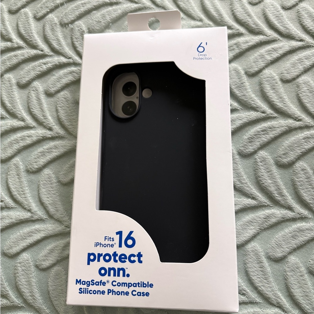 On Running Dark Silicone Case for iPhone 16